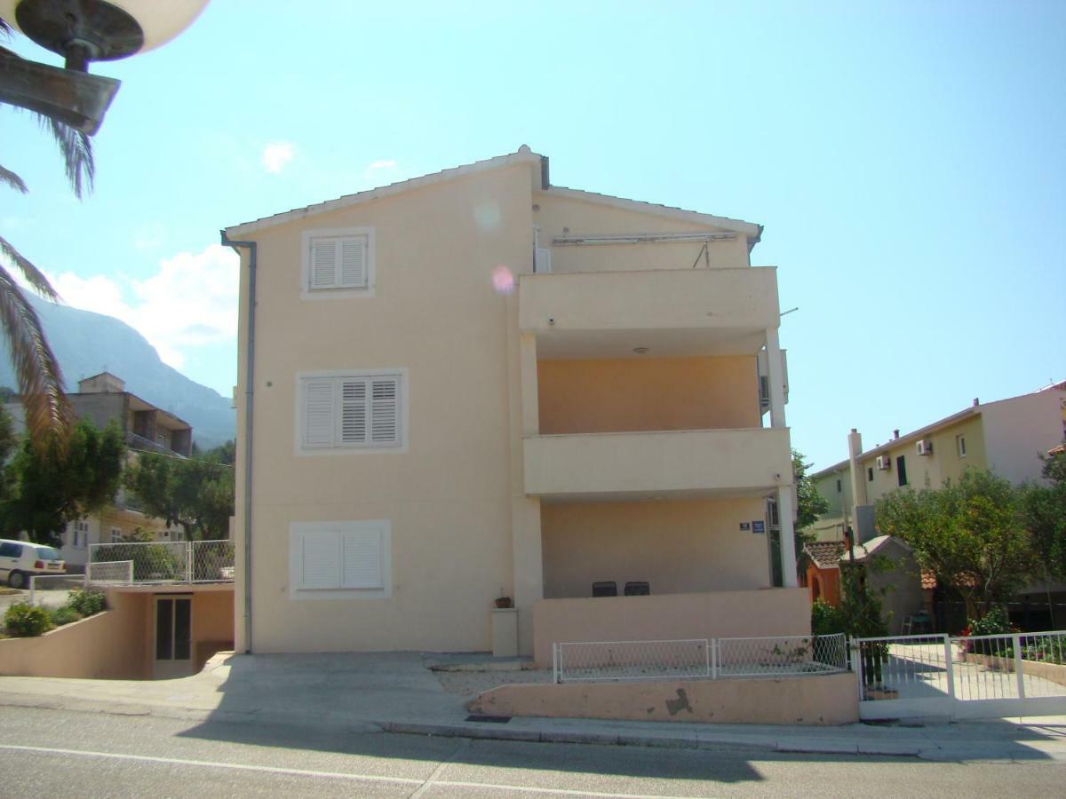 Apartments Ada Tučepi Exteriör bild