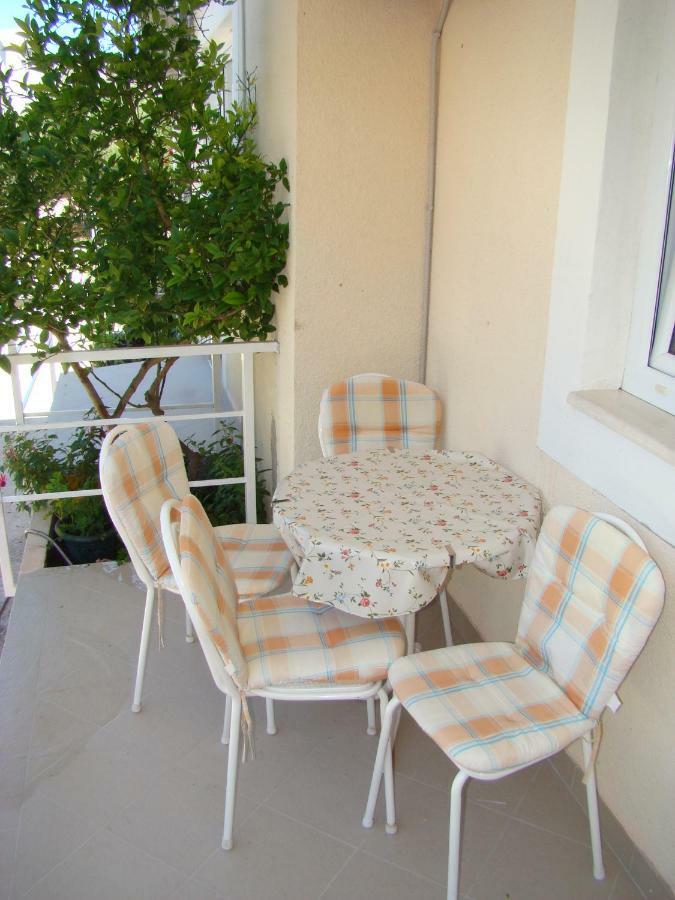 Apartments Ada Tučepi Exteriör bild